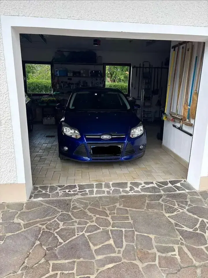 Gebraucht Ford Focus SYNC Edition 116 PS (85 kW) 2014 Blau Limousine
