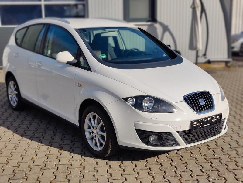 Gebraucht Seat Altea XL 105 PS (77 kW) 2011 Weiß Van / Kleinbus