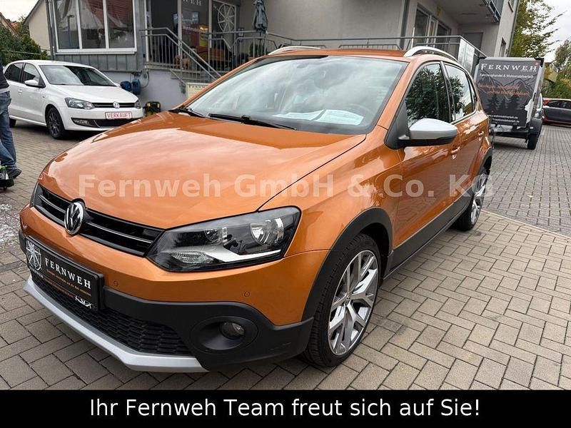 Orange Gebraucht 2014 VW Polo Cross Kleinwagen | 10.999 € - Bild 1/4