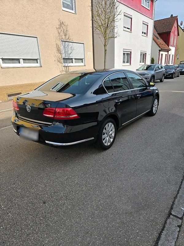 Second-hand VW Passat 122 CP (89 kW) 2013 Negru Berlinǎ