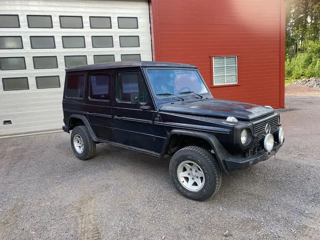 Gebraucht Mercedes G300 125 PS (91 kW) 1987 Schwarz SUV