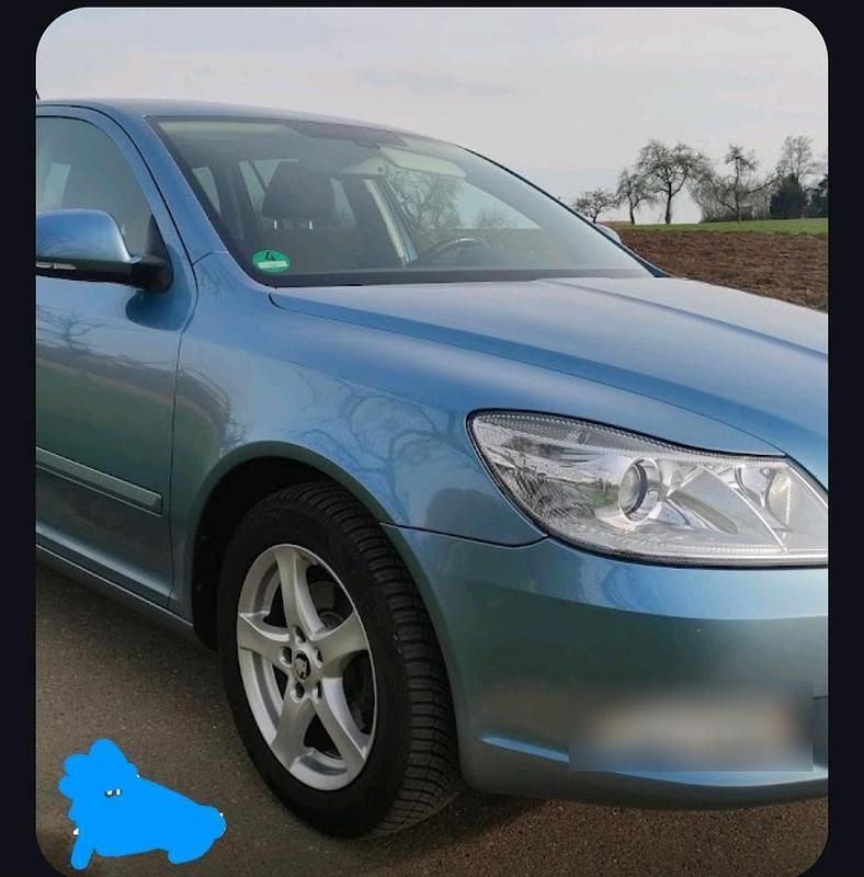 Gebraucht Skoda Octavia 125 PS (91 kW) 2010 Blau Kombi