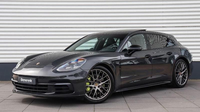 Grau Gebraucht 2018 Porsche Panamera Sport Turismo Limousine | 49.990 € (Fairer Preis) - Bild 1/4