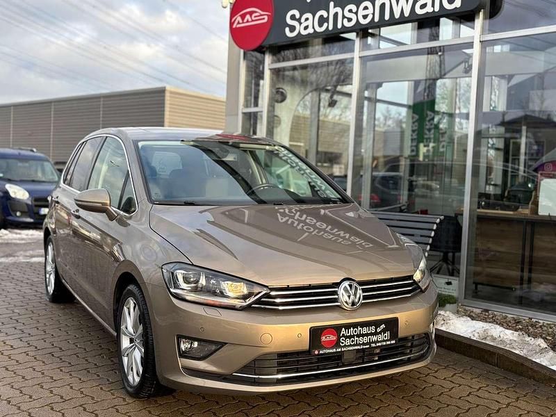 Pyramid gold metallic Gebraucht 2014 VW Golf Sportsvan Highline Van / Kleinbus | 12.990 € (Fairer Preis) - Bild 1/4