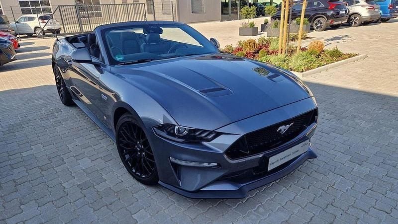 Grau Gebraucht 2021 Ford Mustang GT Convertible Cabrio | 43.950 € (Guter Preis) - Bild 1/4