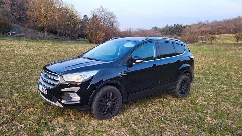 Second-hand Ford Kuga 150 CP (110 kW) 2019 Negru SUV