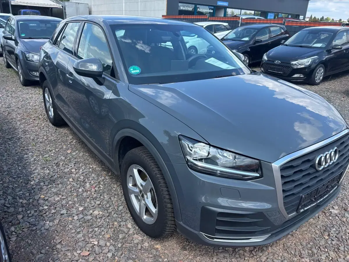 Gebraucht Audi Q2 116 PS (85 kW) 2017 Grau SUV
