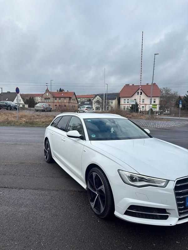 Gebraucht Audi A6 Comfort 220 PS (161 kW) 2017 Weiß Kombi