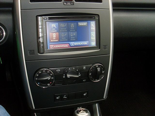 Gebraucht Mercedes A180 Avantgarde 109 PS (80 kW) 2012 Silber Van / Kleinbus