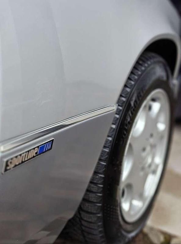 Gebraucht Mercedes E230 132 PS (97 kW) 1991 Silber Kombi