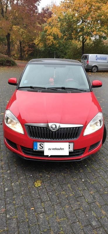 Rot Gebraucht 2014 Skoda Fabia Cool Edition Kleinwagen | 5.499 € (Superpreis) - Bild 1/4