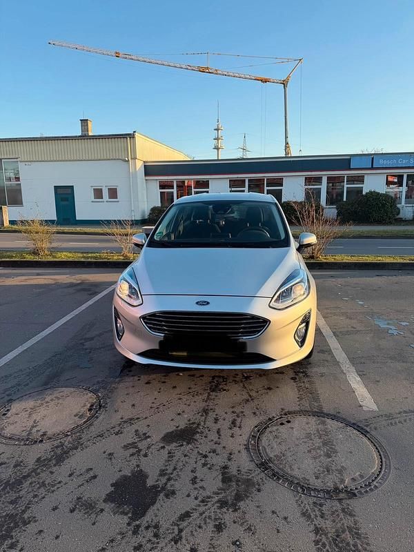 Gebraucht Ford Fiesta Titanium 101 PS (74 kW) 2020 Silber Kleinwagen