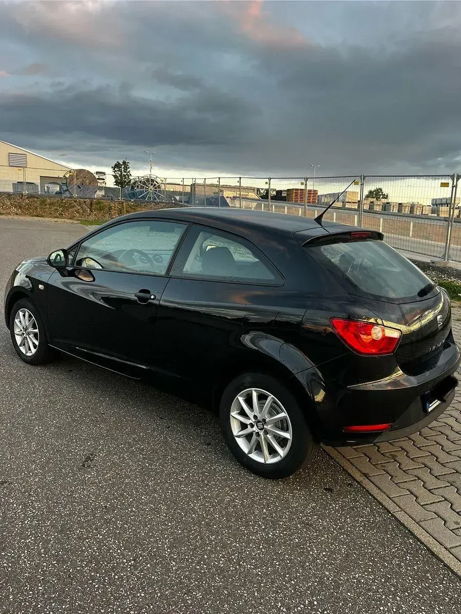 Usata Seat Ibiza SC Reference 69 CV (50 kW) 2014 Nero Utilitaria