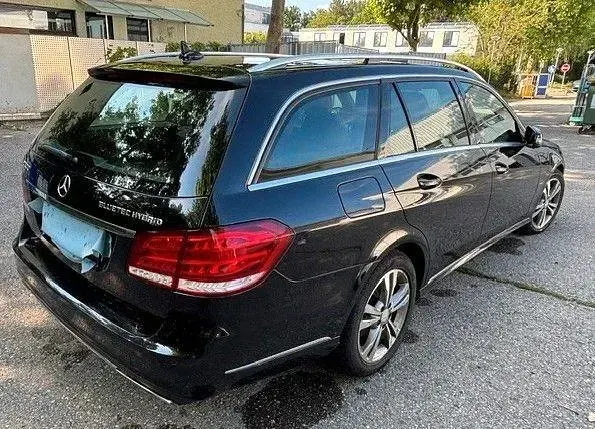 Gebraucht Mercedes E300 Avantgarde 231 PS (169 kW) 2013 Schwarz Limousine