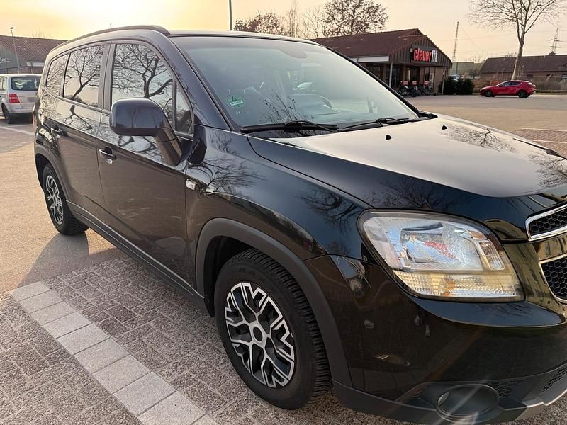 Gebraucht Chevrolet Orlando 163 PS (119 kW) 2012 Schwarz Van / Kleinbus