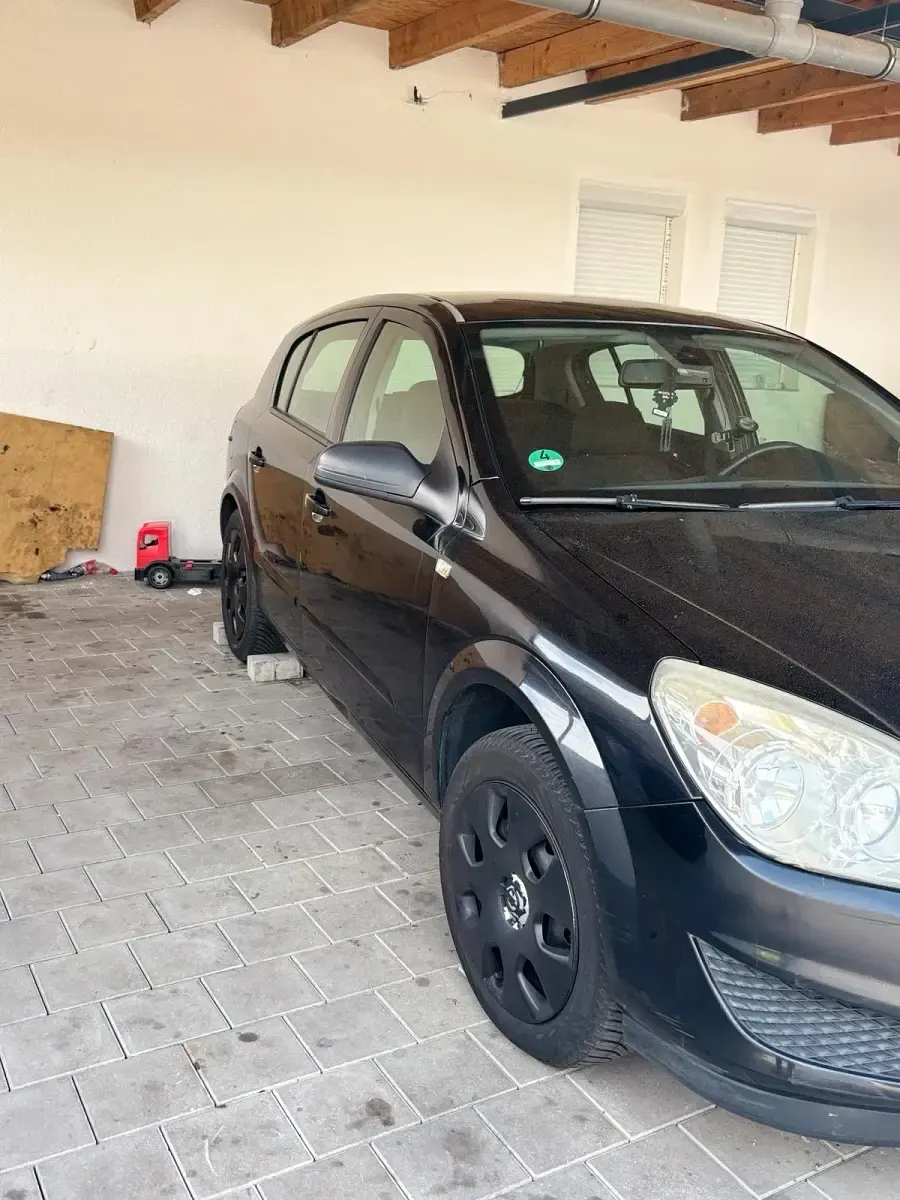 Gebraucht Opel Astra 80 PS (58 kW) 2007 Schwarz Kleinwagen