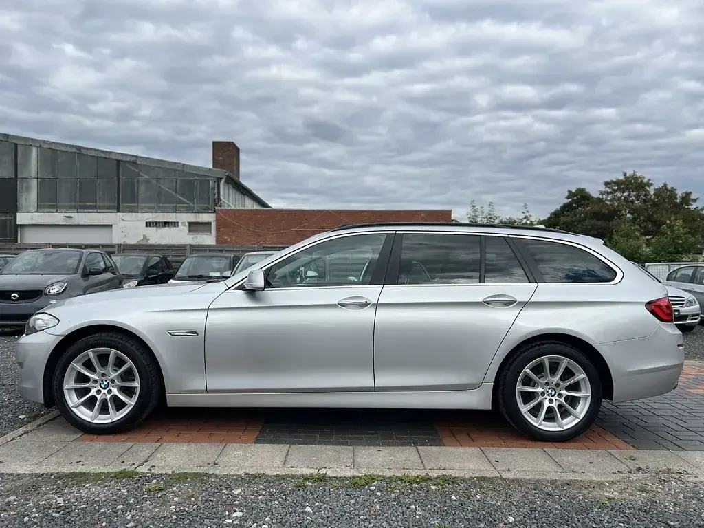 Gebraucht BMW 520 Performance 184 PS (135 kW) 2010 Silber Limousine