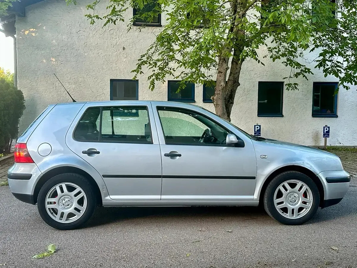 Gebraucht VW Golf IV 75 PS (55 kW) 2002 Silber Kleinwagen