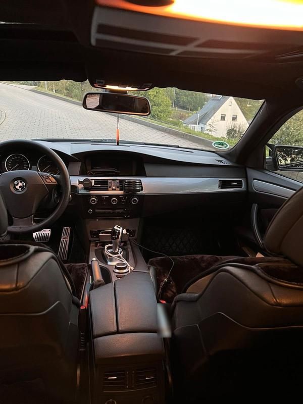 Gebraucht BMW 530 M Sport 235 PS (172 kW) 2008 Schwarz Limousine