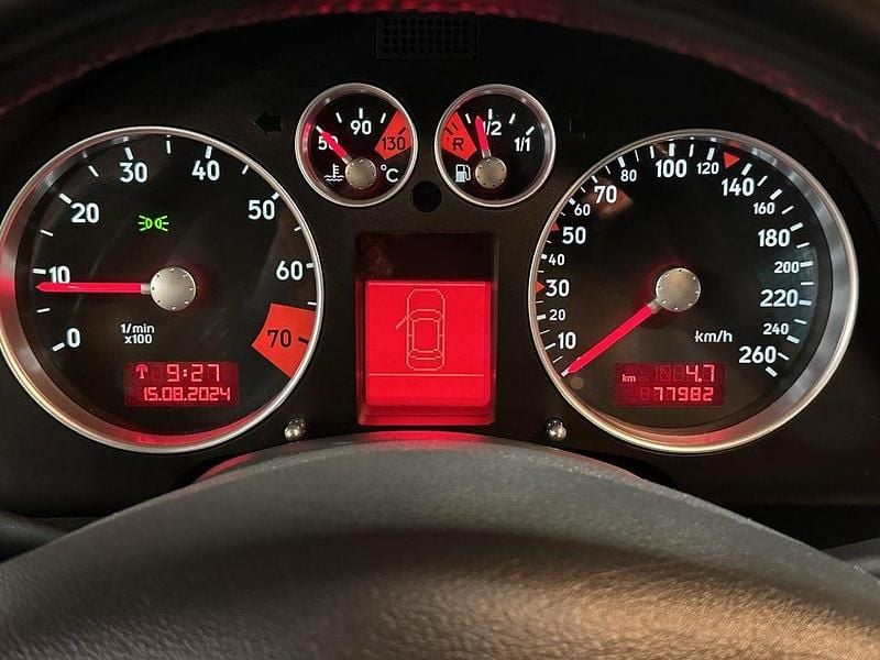 Second-hand Audi TT Performance 224 CP (164 kW) 2002 Albastru Coupe