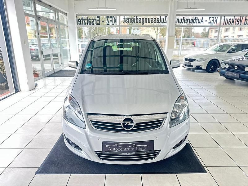 Gebraucht Opel Zafira Edition 140 PS (102 kW) 2010 Grau Van / Kleinbus