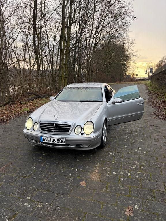 Gebraucht Mercedes CLK200 Avantgarde 163 PS (119 kW) 2001 Silber Coupé