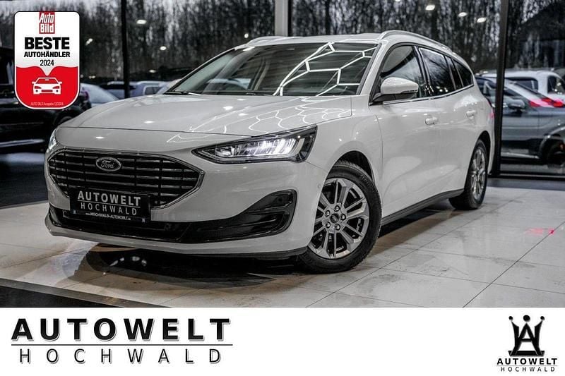 Weiß Gebraucht 2023 Ford Focus Titanium X Kombi | 17.910 € (Guter Preis) - Bild 1/4