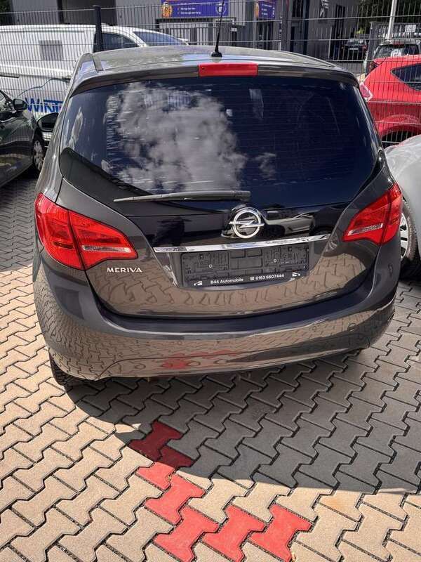 Grau Gebraucht 2013 Opel Meriva Active Van / Kleinbus | 5.199 € (Superpreis) - Bild 1/4
