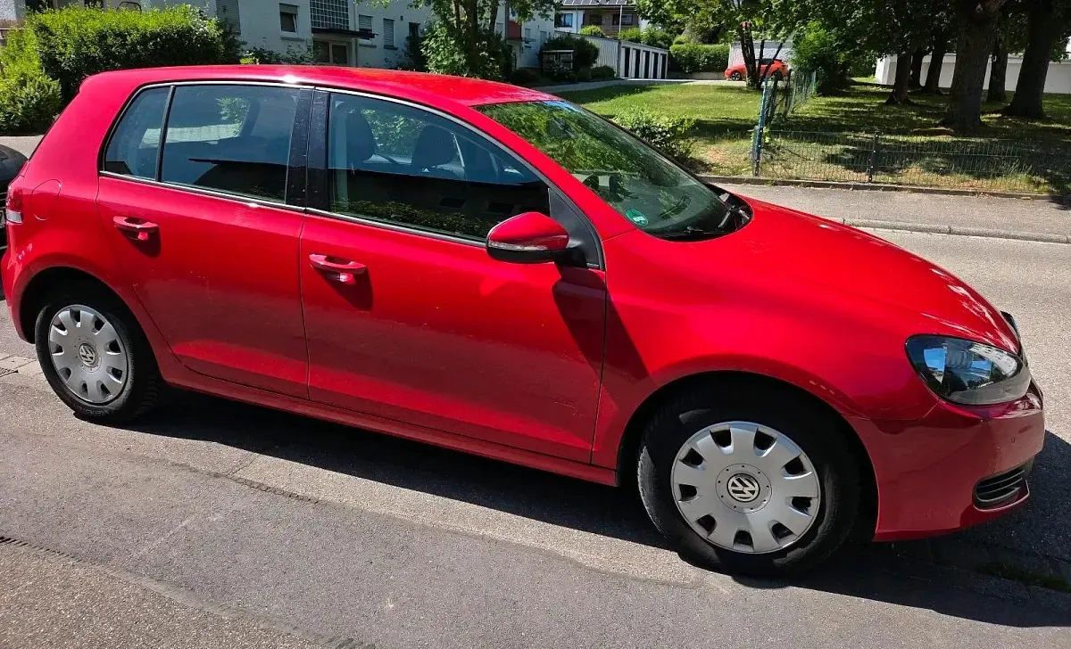 Gebraucht VW Golf VI 125 PS (91 kW) 2009 Rot Kleinwagen