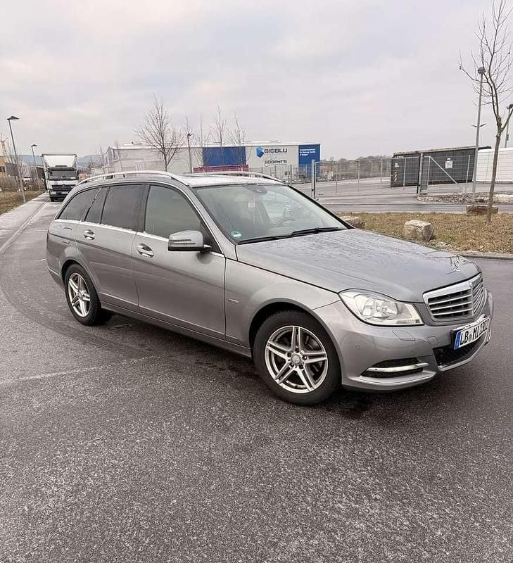 Gebraucht Mercedes C200 Elegance 136 PS (100 kW) 2012 Kombi