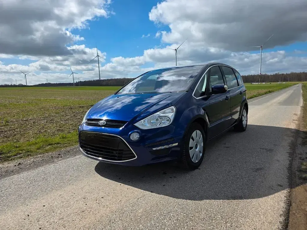 Używany Ford S-MAX Titanium 203 KM (149 kW) 2015 Niebieski Minivan
