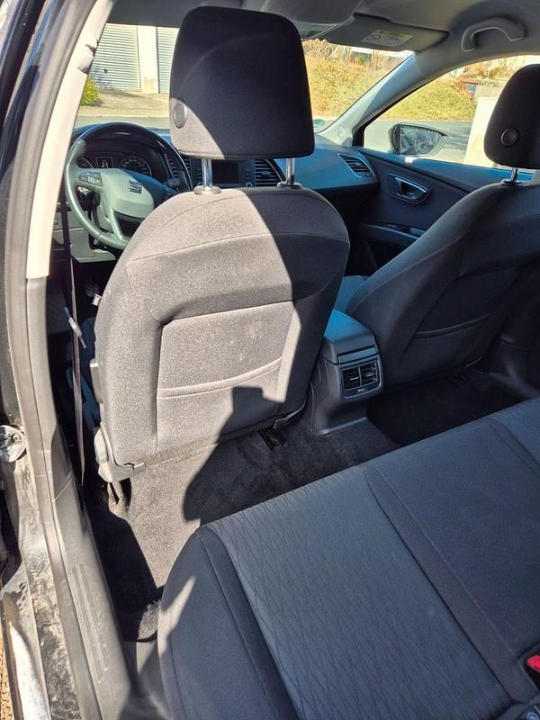 Second-hand Seat Leon 110 CP (80 kW) 2016 Negru Berlinǎ