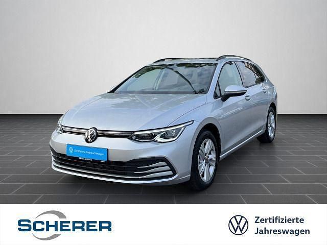 Reflexsilber metallic (metallic) Gebraucht 2024 VW Golf VIII Life Kombi | 22.799 € (Fairer Preis) - Bild 1/4