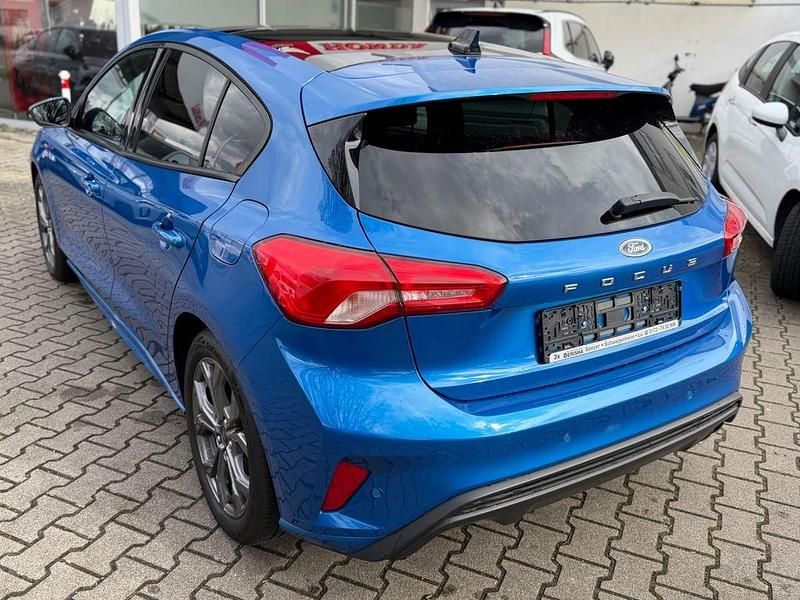 Gebraucht Ford Focus ST-Line 125 PS (91 kW) 2019 Blau Limousine