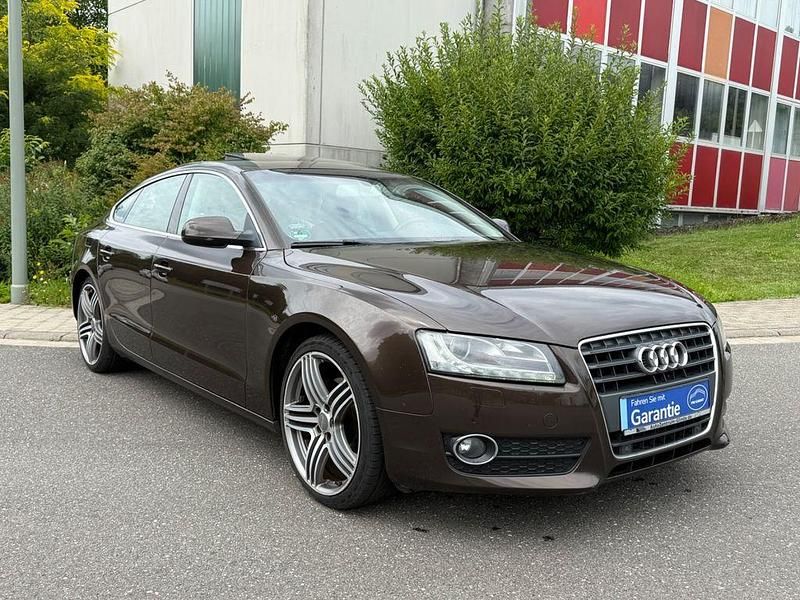 Braun Gebraucht 2010 Audi A5 Sportback Sport Kleinwagen | 9.999 € (Fairer Preis) - Bild 1/4