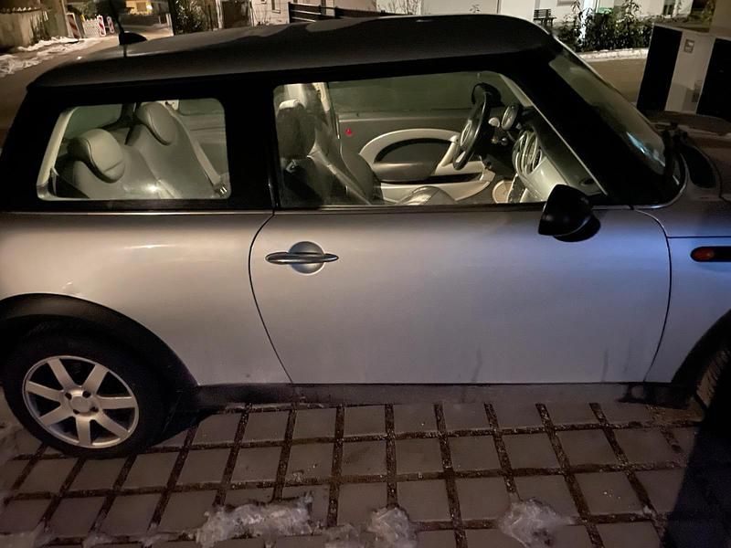 Gebraucht Mini Cooper 90 PS (66 kW) 2005 Silber Kleinwagen