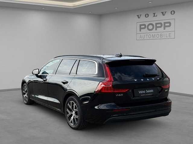 Gebraucht Volvo V60 145 PS (106 kW) 2024 Kombi