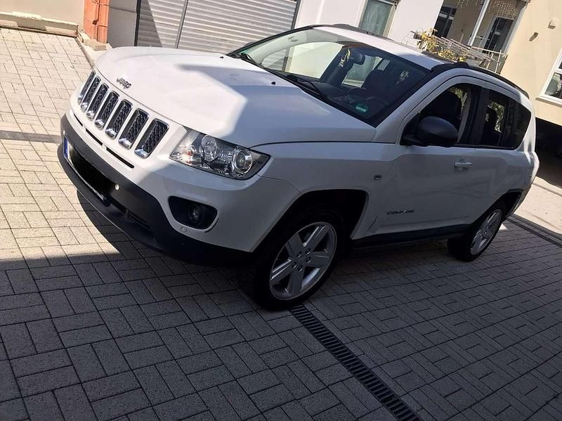 Weiß Gebraucht 2012 Jeep Compass Limited SUV | 8.900 € (Fairer Preis) - Bild 1/4