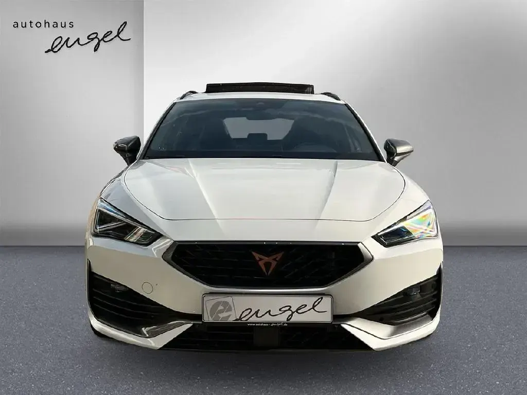 Używany Cupra Leon VZ 310 KM (228 kW) 2024 Biały Kombi