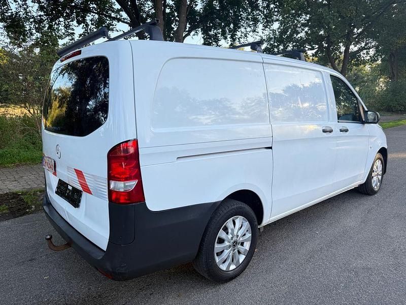 Gebraucht Mercedes Vito 163 PS (119 kW) 2017 Weiß Van