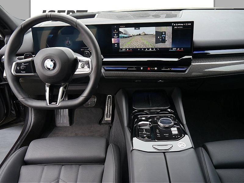 Gebraucht BMW 520 M Sport 197 PS (144 kW) 2024 Grau Limousine
