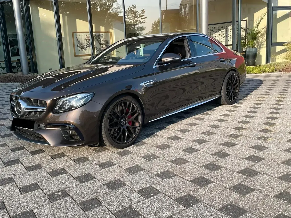 Gebraucht Mercedes E63S AMG 612 PS (450 kW) 2017 Braun Limousine