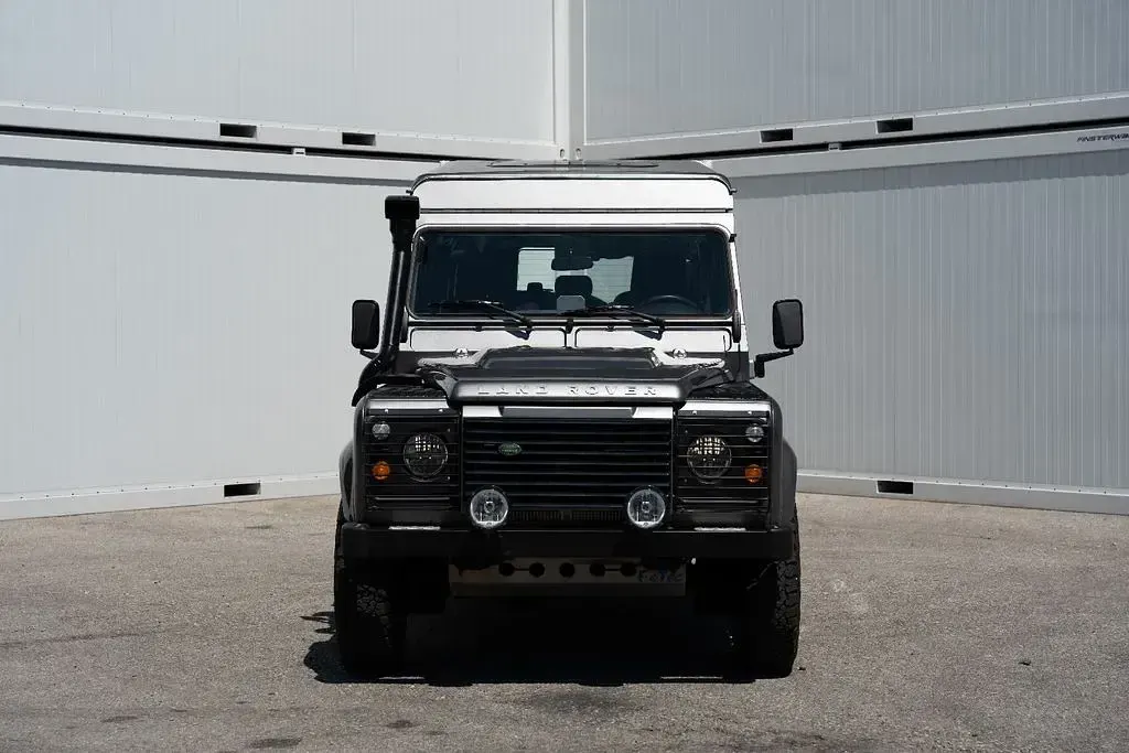 Gebraucht Land Rover Defender SE 122 PS (89 kW) 2007 Grau Kombi