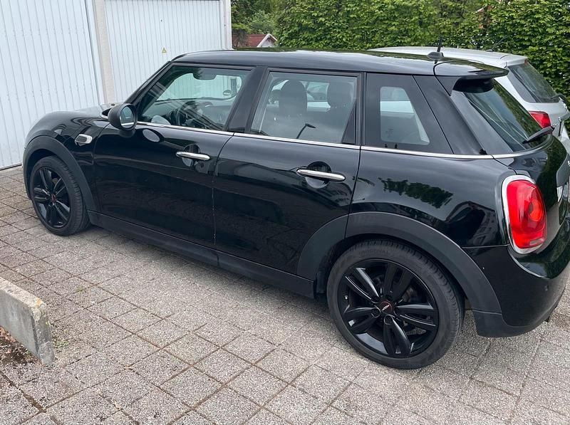 Second-hand Mini Cooper 136 CP (100 kW) 2015 Negru Hatchback