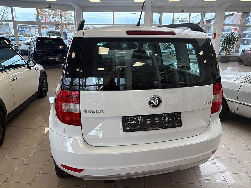 Gebraucht Skoda Yeti Cool Edition 110 PS (80 kW) 2016 Weiß SUV