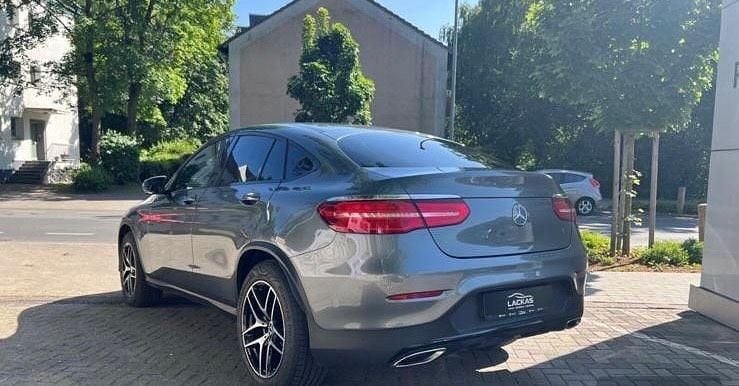 Grau Gebraucht 2018 Mercedes GLC250 AMG line Coupé | 30.500 € (Fairer Preis) - Bild 1/4