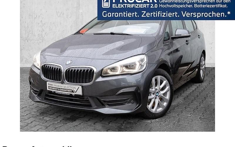 Grau Gebraucht 2020 BMW 225 Active Tourer Advantage Van / Kleinbus | 17.290 € (Guter Preis) - Bild 1/4