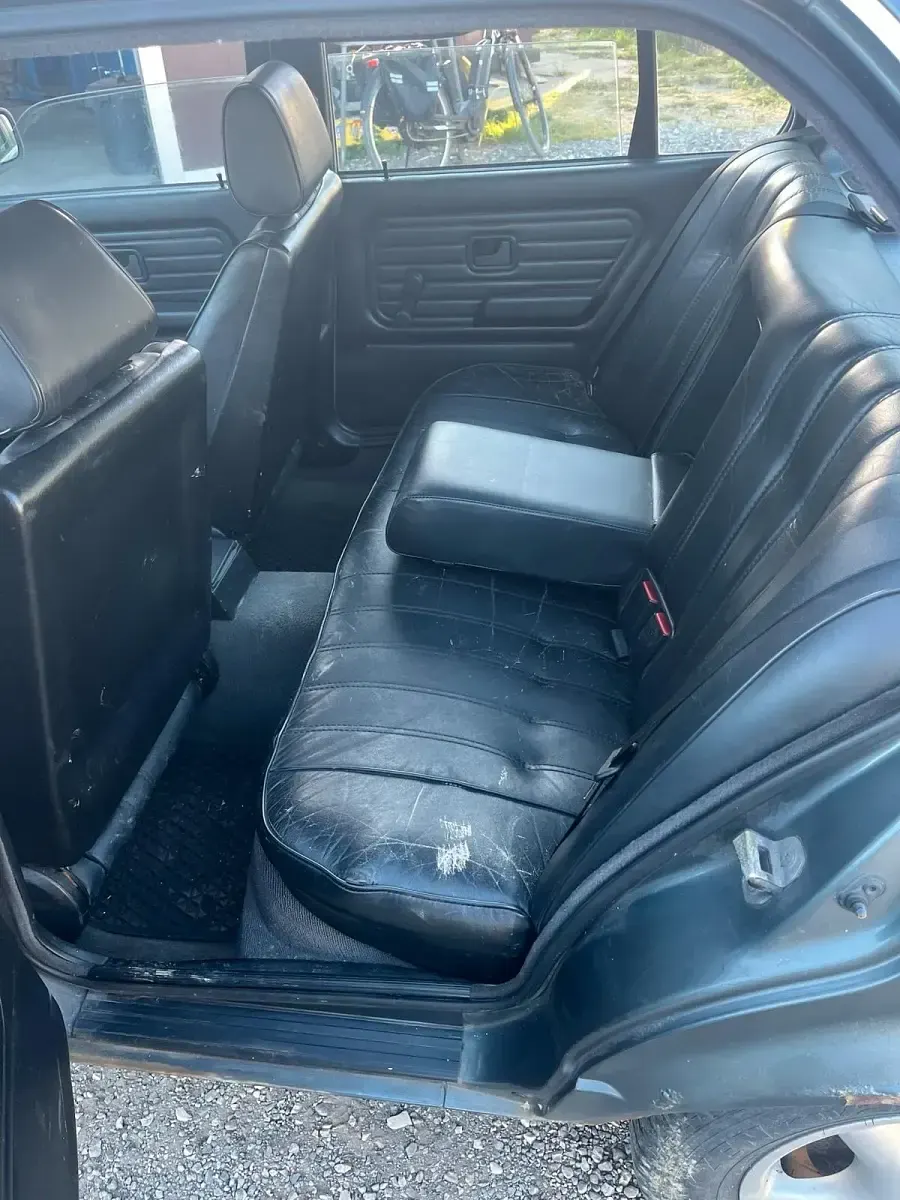 Gebraucht BMW 318 Basis 1990 Grau Limousine