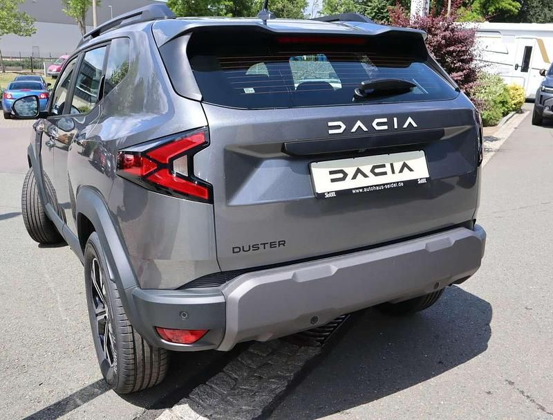 Używany Dacia Duster Extreme 101 KM (74 kW) 2024 Szary SUV