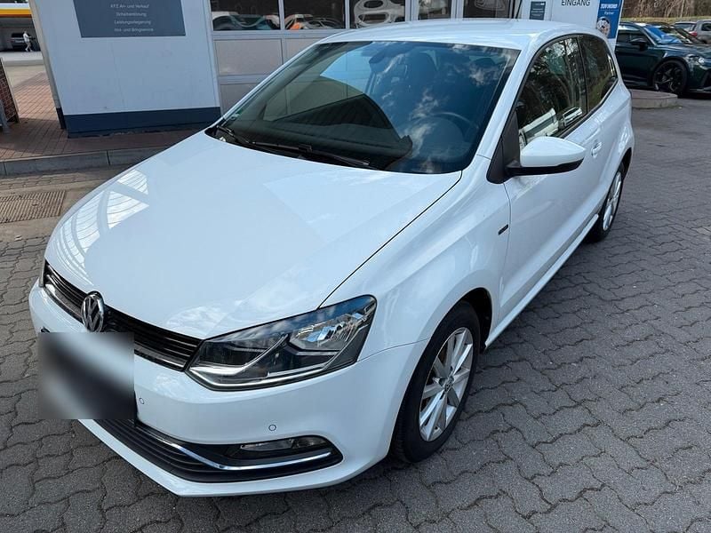 Gebraucht VW Polo 60 PS (44 kW) 2016 Weiß Kleinwagen